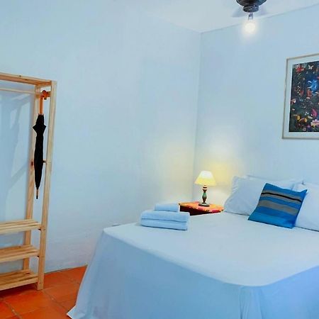Elephant Guesthouse Beira Mar - Suites Com Cafe Da Manha Ilhabela Ngoại thất bức ảnh